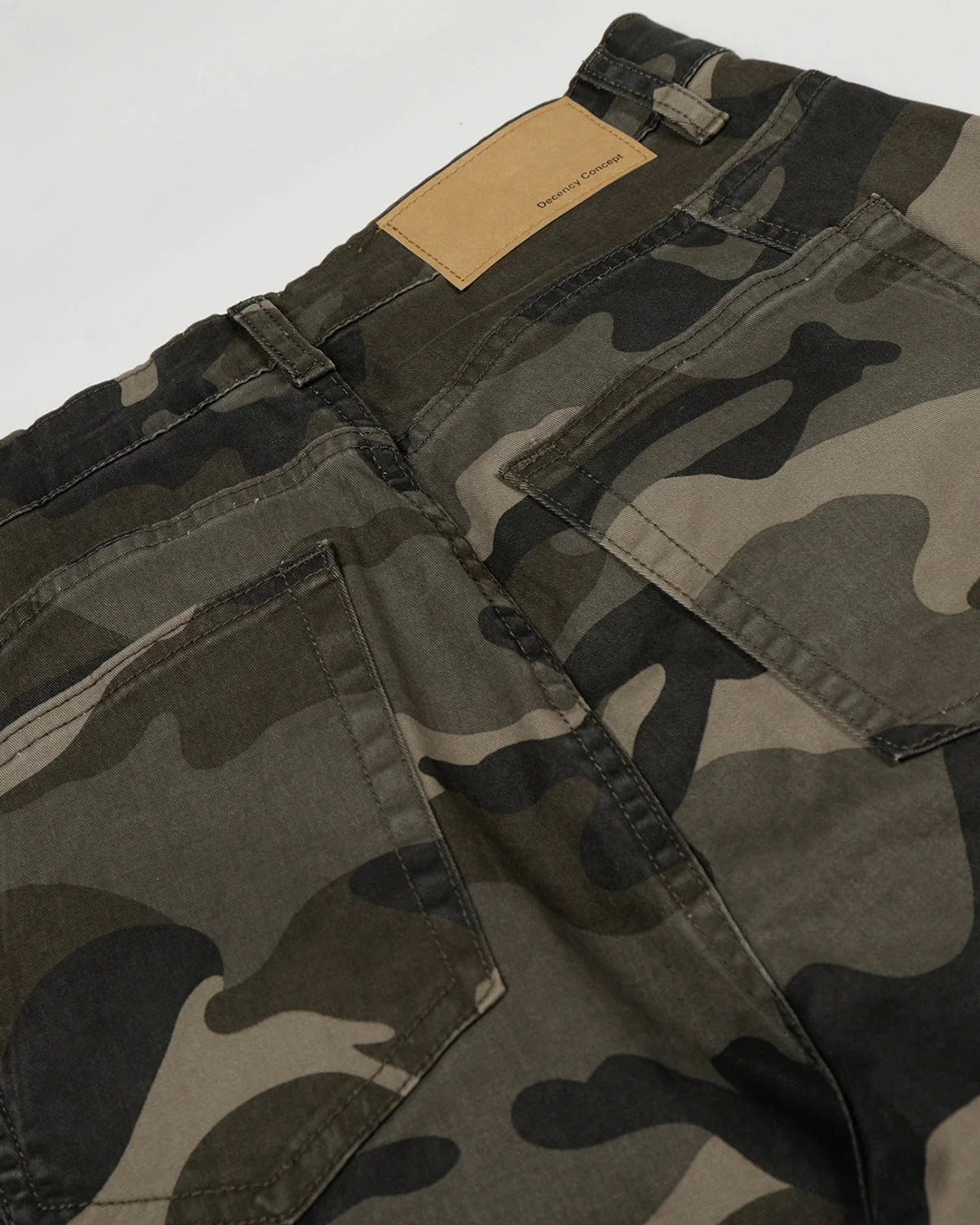 Multi-pockets Camo Barrel Cargo Pants | LCDEGO Streetwear