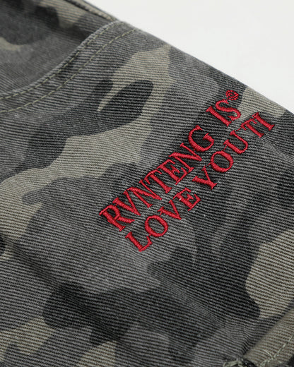 streetwear camo shorts with utility pocket design