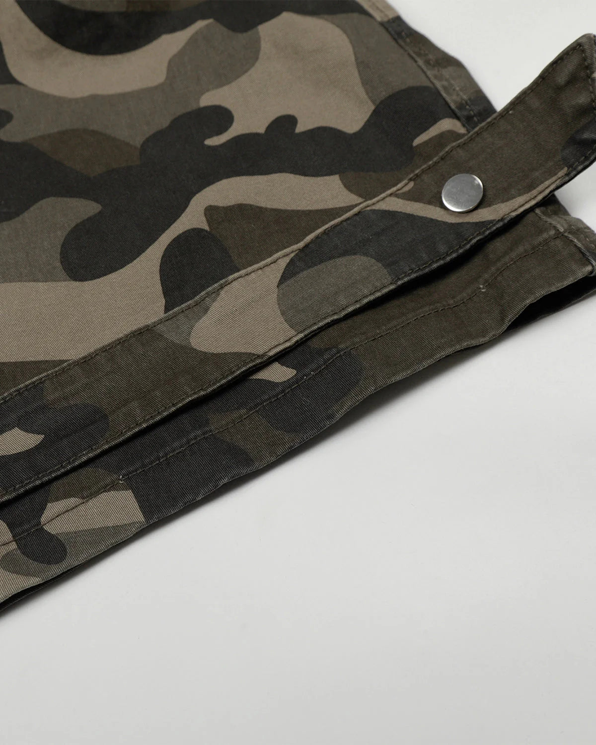 Multi-pockets Camo Barrel Cargo Pants | LCDEGO Streetwear