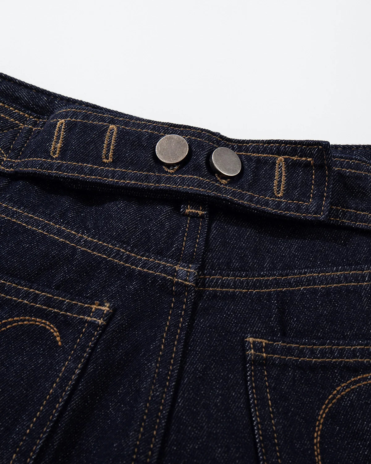 embroidered pocket raw denim jorts