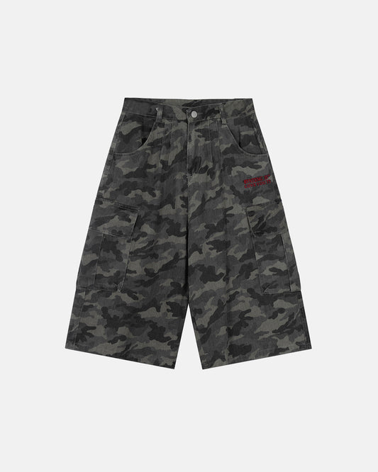 embroidered camo cargo shorts with baggy fit and pockets